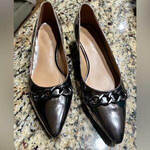 Elegant Chain Detail - worn for 2 hours